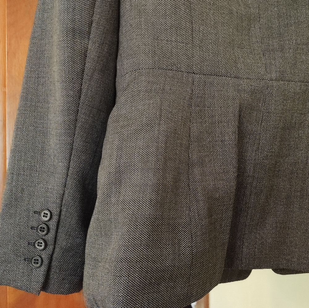 Anne Klein blazer. Tiny black and white checks. 3 buttons. Women's 10. - Picture 12 of 16
